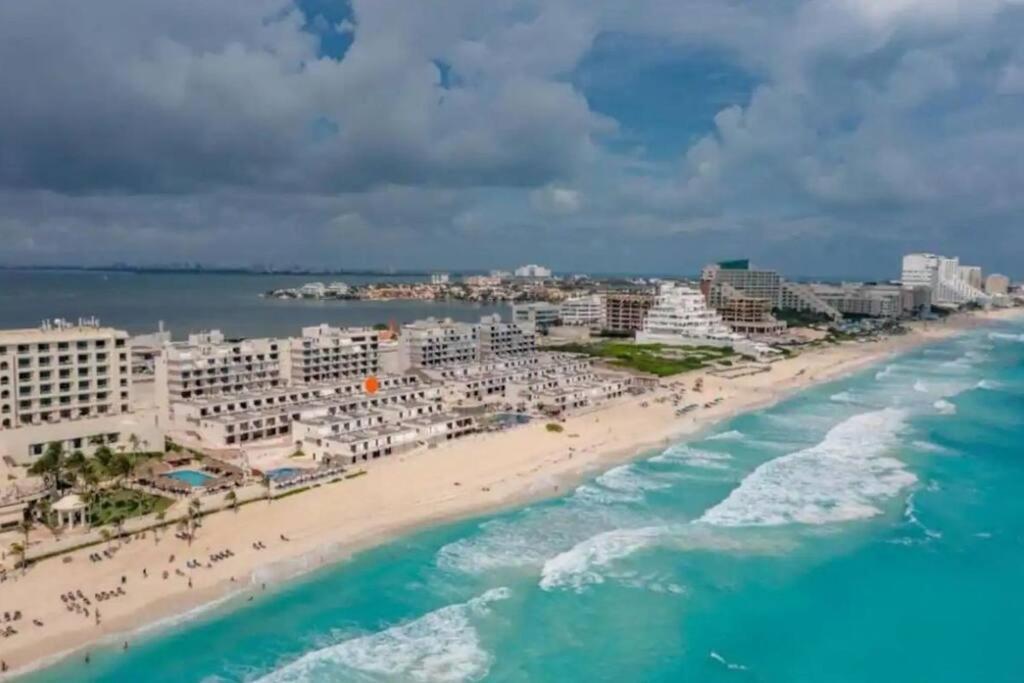 Amazing Beachfront Apartment Cancún Exteriér fotografie