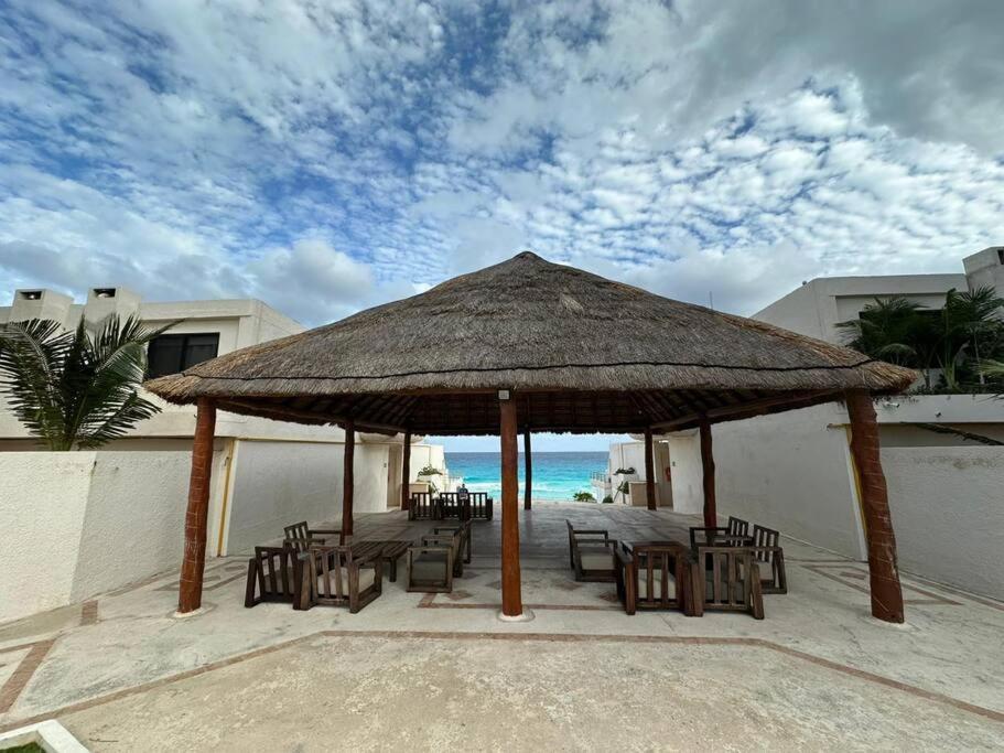 Amazing Beachfront Apartment Cancún Exteriér fotografie