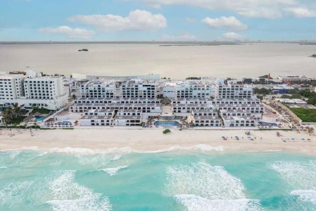 Amazing Beachfront Apartment Cancún Exteriér fotografie